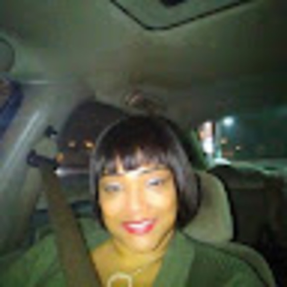 Meet your Posher, Nichole - Picture 1 of 1